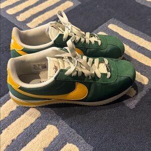 Comfy & Cool Nike Green and Yellow Sneakers